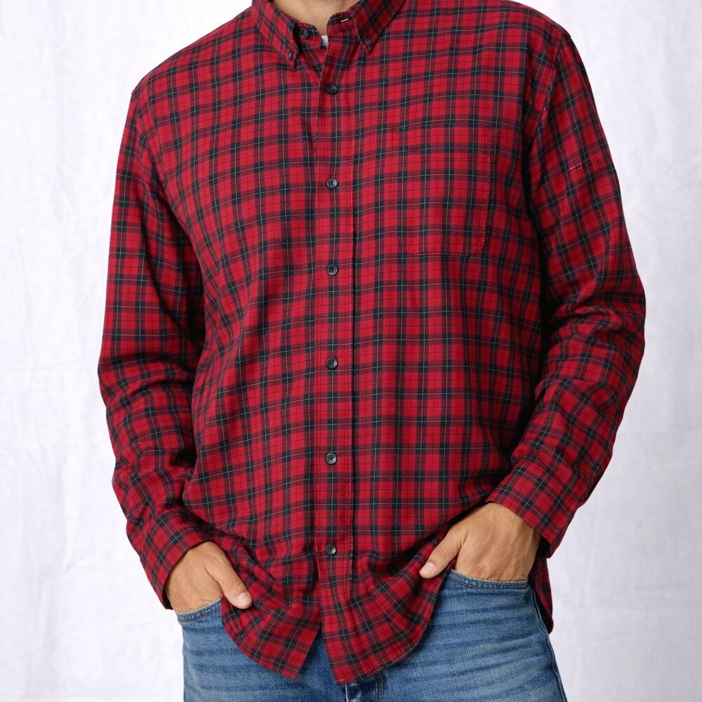 Duluth Trading Red & Black Plaid Long Sleeve Button-Up Men’s‎ XL